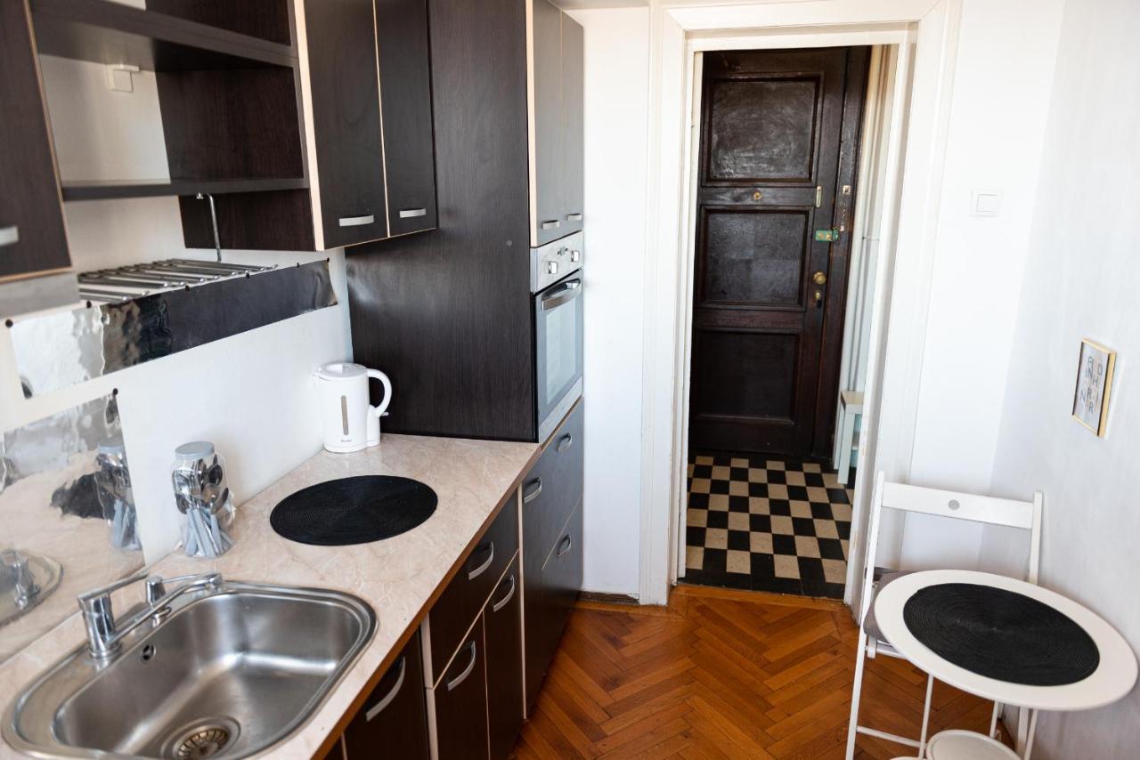 Old Town Cozy Apartment - University Square - Central Location Bucharest Exterior photo