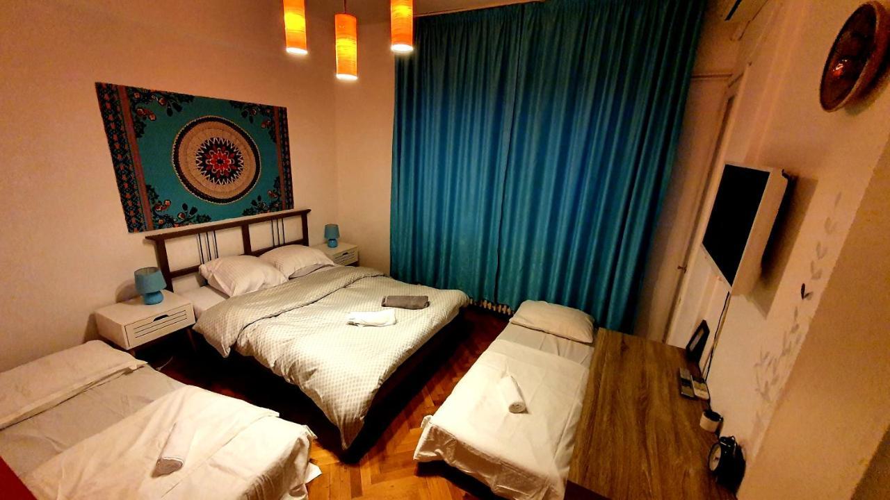 Old Town Cozy Apartment - University Square - Central Location Bucharest Exterior photo